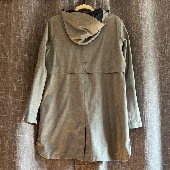 Mondetta brand tailored gray hooded women's zippered raincoat - size Large - Picture 8 of 16